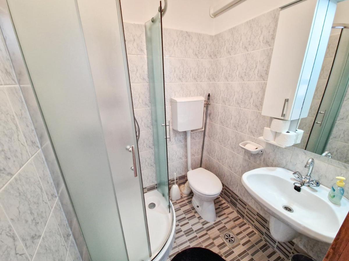Weinberger Vendeghaz Hotel Zamardi Luaran gambar