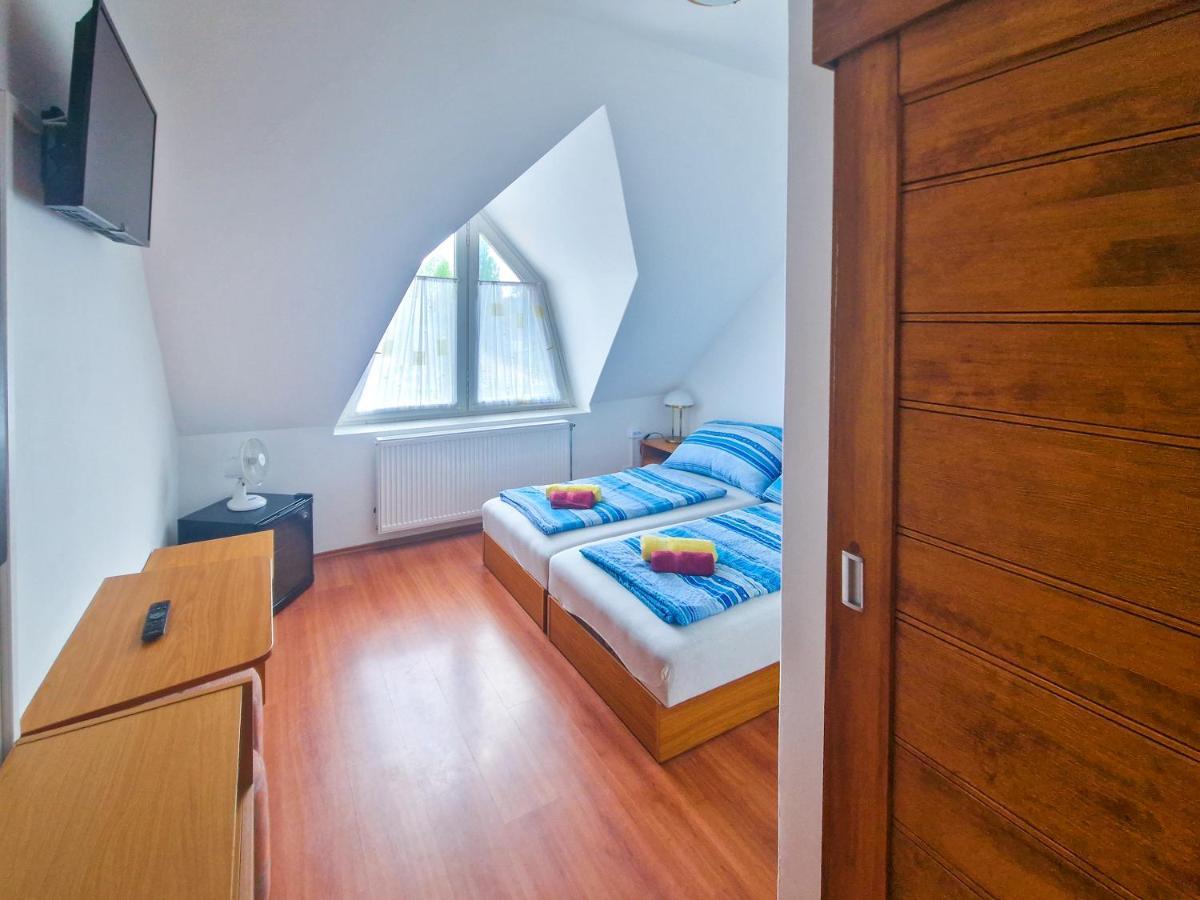 Weinberger Vendeghaz Hotel Zamardi Luaran gambar