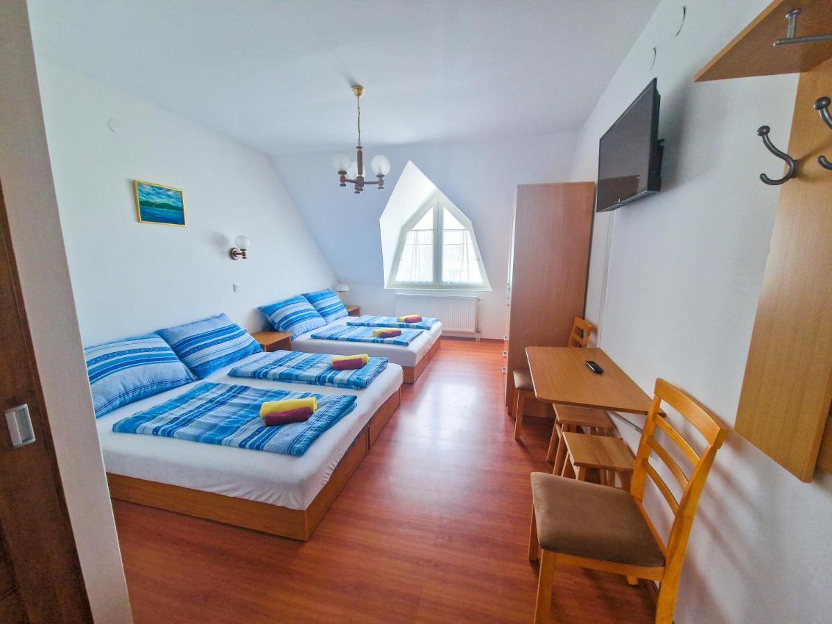 Weinberger Vendeghaz Hotel Zamardi Luaran gambar