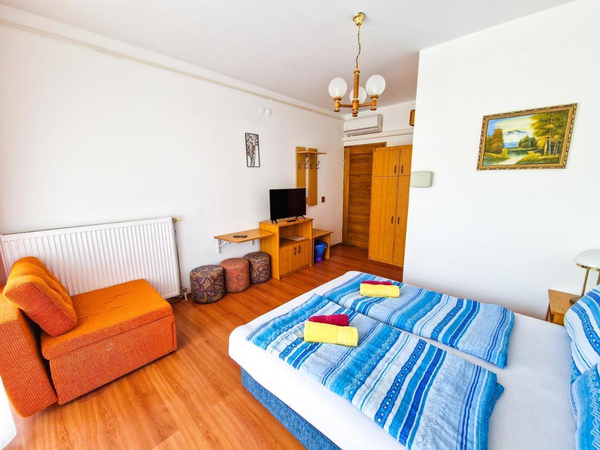 Weinberger Vendeghaz Hotel Zamardi Luaran gambar