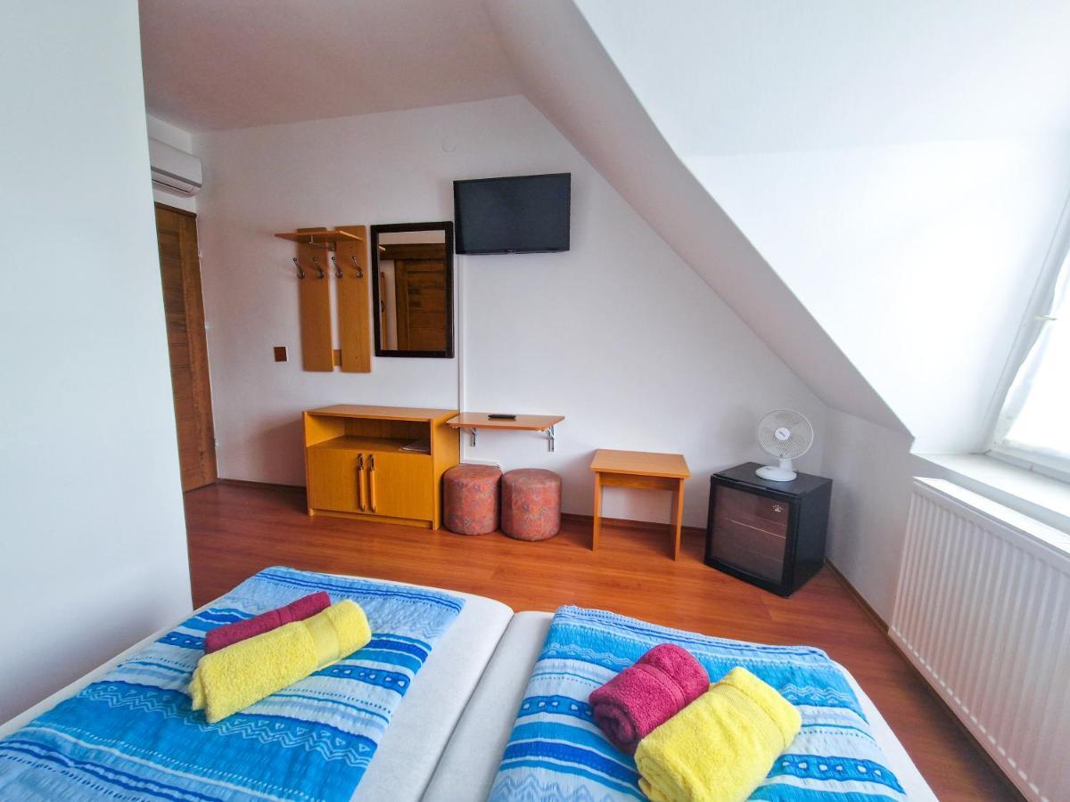 Weinberger Vendeghaz Hotel Zamardi Luaran gambar