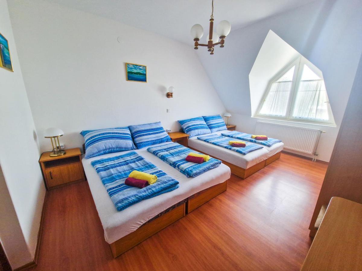 Weinberger Vendeghaz Hotel Zamardi Luaran gambar