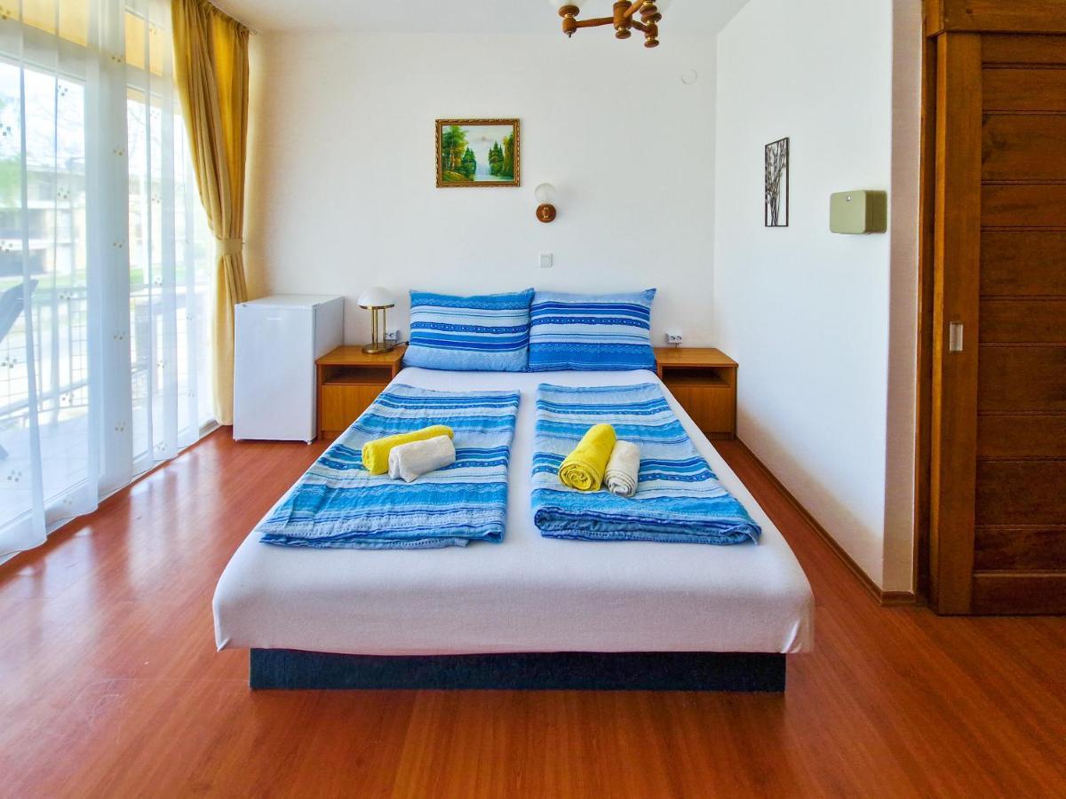 Weinberger Vendeghaz Hotel Zamardi Luaran gambar