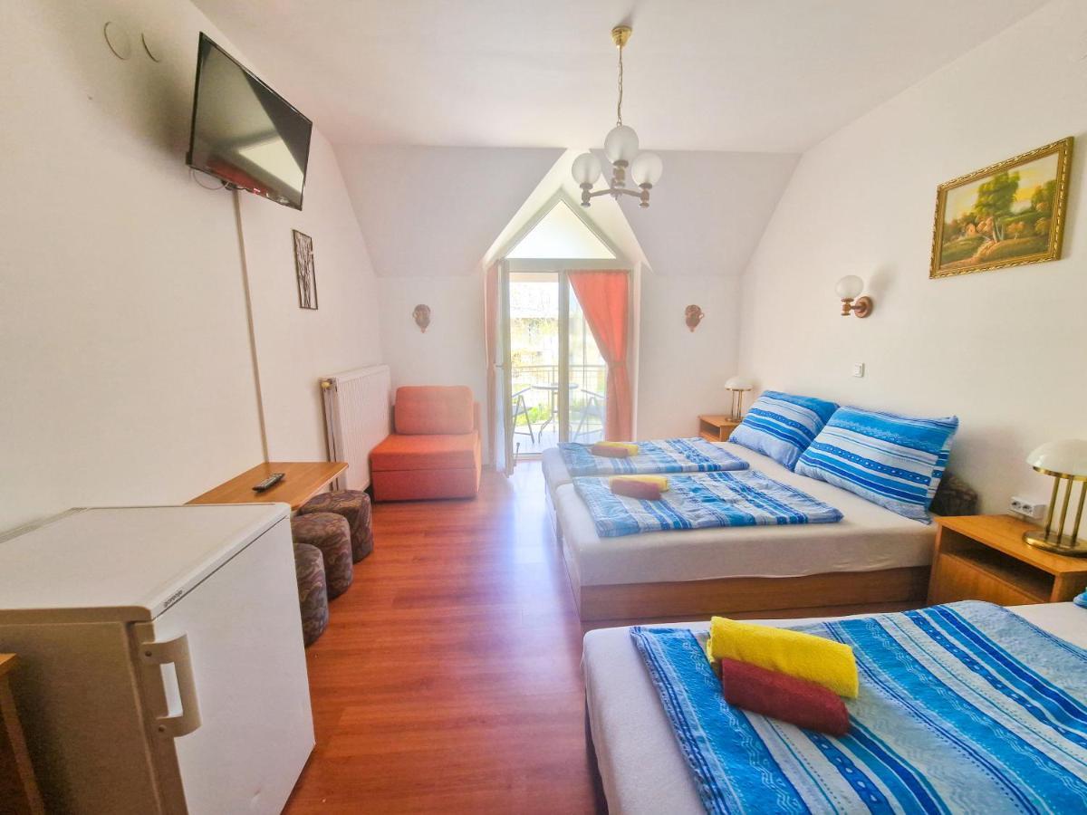 Weinberger Vendeghaz Hotel Zamardi Luaran gambar