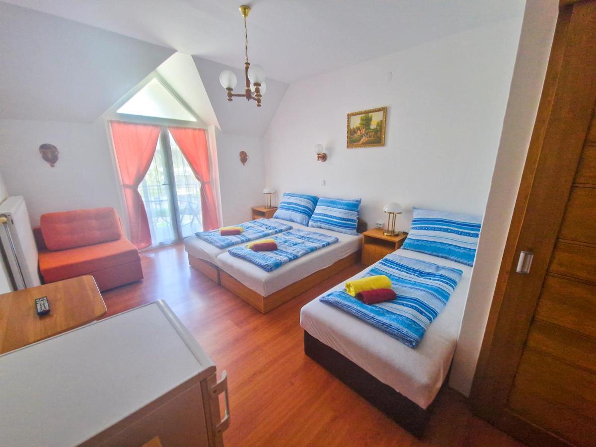 Weinberger Vendeghaz Hotel Zamardi Luaran gambar